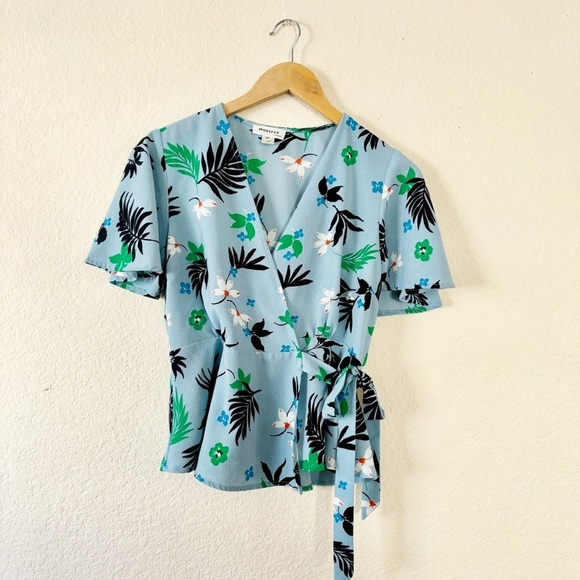 Monteau Wrap blouse Size Medium - Picture 1 of 9